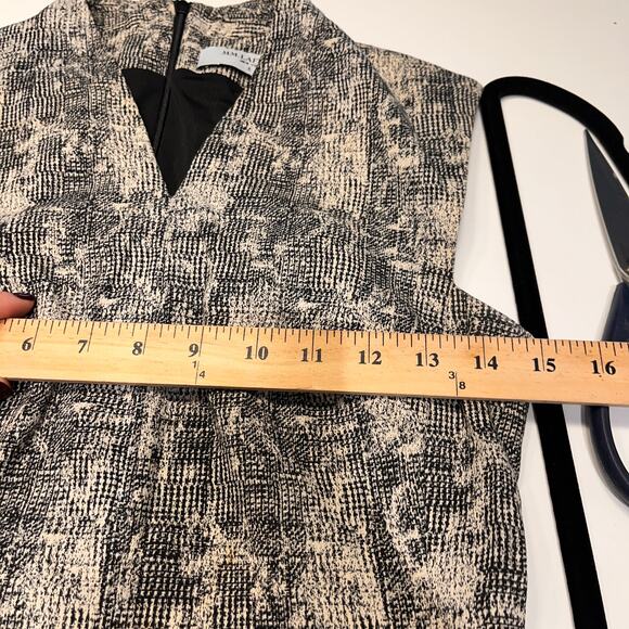 MM La Fleur Gray Patterned Sleeveless Shift Dress Sz 0 - Picture 8 of 11